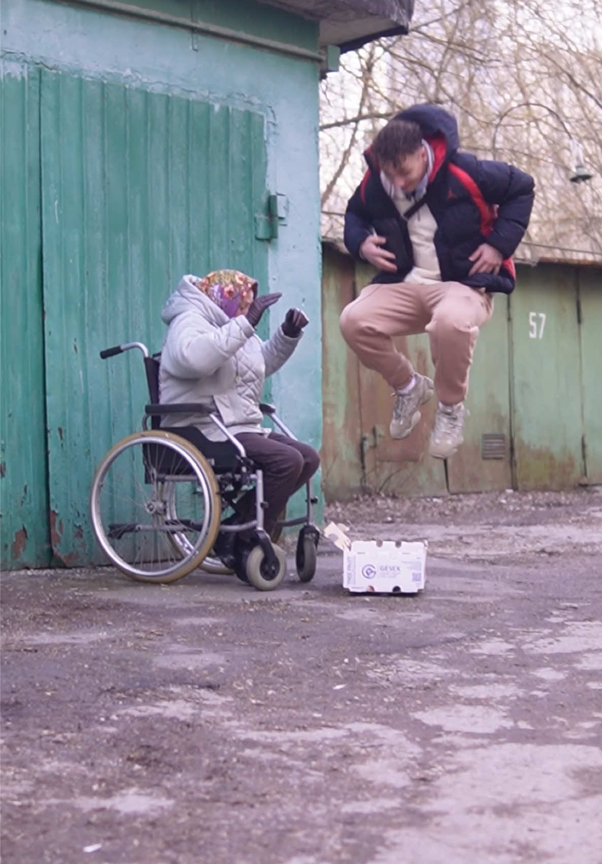 ❗️Pov: Заступился за бабушку инвалида😡Получили по заслугам #story #pov