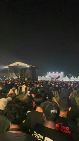 Bermalam bintang🔥#CapCut #rebellionrose #entervaganza2025 #entervaganza #mojokerto #fyp 