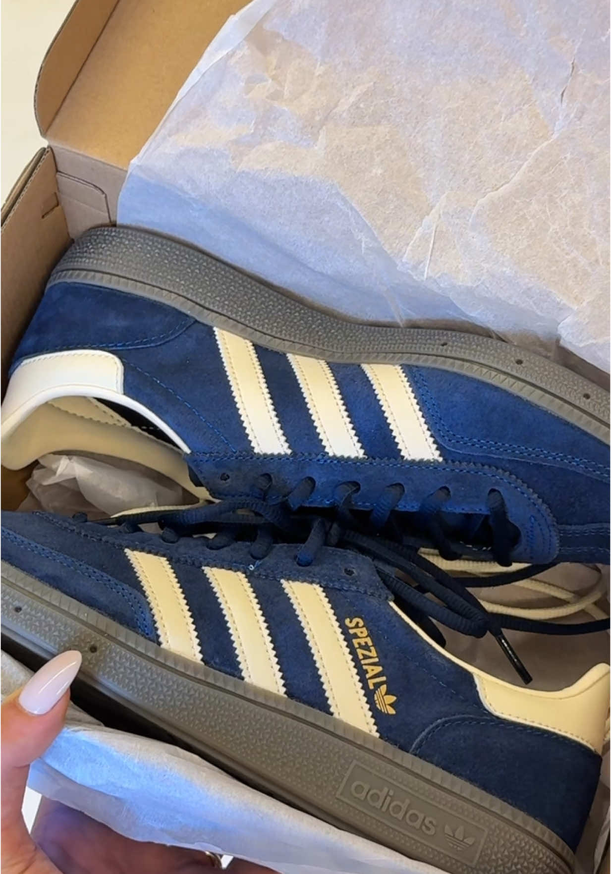 Adidas Handball Spezial Night Indigo 💙  #flaatch #handball #spezial #nightindigo #blauw 