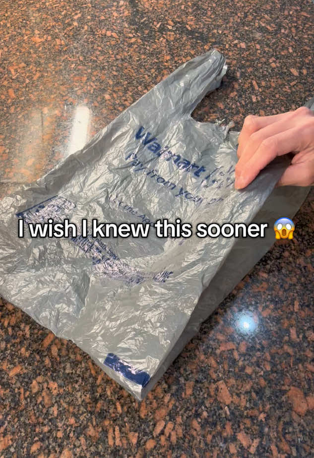 Genius life hack #KitchenHacks #cleaninghacks #kitchentips #kitchenhack #cleanhack #lifehacks #tiktokhacks #tiktokhacks #viralhacks #homhacks #momhacks #diyhacks #DIY #viraltiktok #easytips #fyp #tipsandtricks #viraltiktokvideo #hacks #usefullifetips #homehacks #MomsofTikTok 