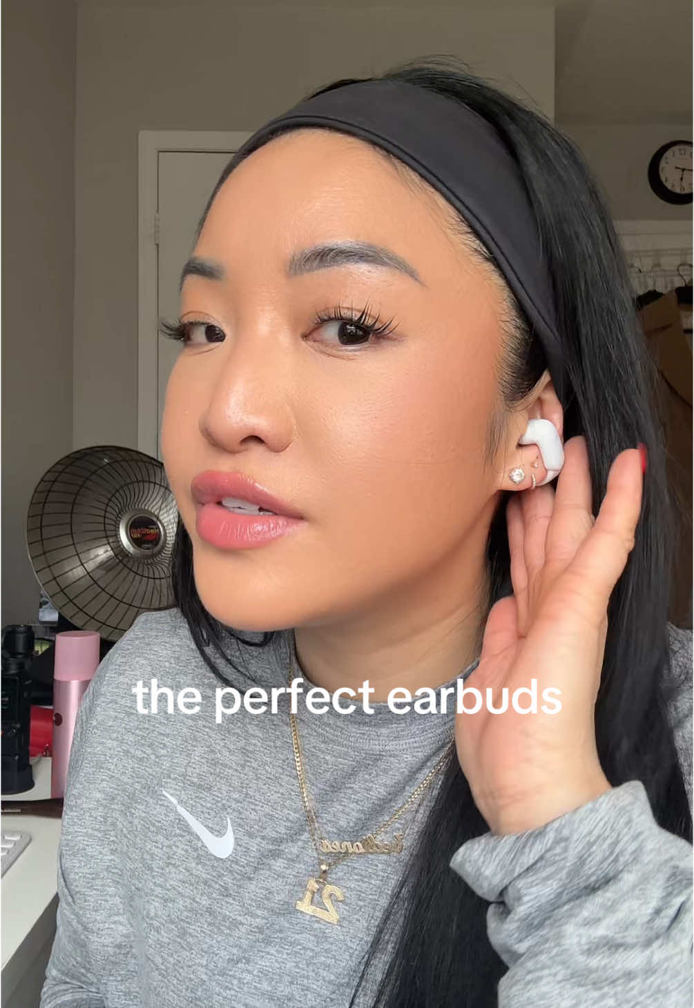 lost my headphones so got the @Bose ultra open earbuds they’re so cutie. tbd still need to wear them fr