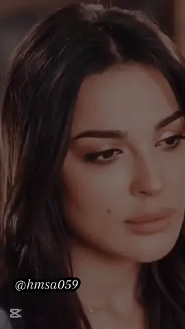 يبتعد المرء عمن يحب عندما يفقد الأمل وليس عندما يتوقف عن الحب.