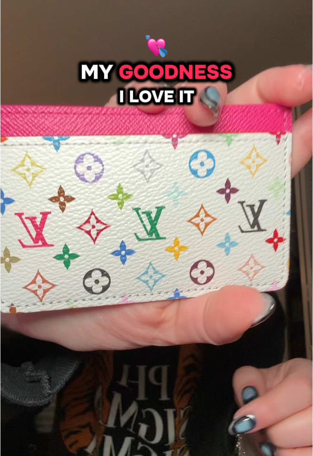 Another item from the LV x TM collection 🌈 the multicolor cardholder! Wasn’t supposed to come until June but it came early 🥹 #shopping #unboxinghaul #murakami #louisvuitton 