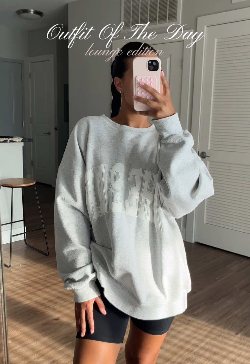 lounging around in the comfiest sweatshirt 🤍 @The Bar  #outfit #fitcheck #loungewear #sweatshirt #comfyoutfits #OOTD #lounge #outfitoftheday #outfitcheck #outfitideas #ootdinspo #outfits 