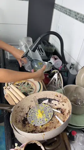 #ASMR #ASMRtist #RelaxingSounds #DishwashingASMR #SatisfyingVideos #CleanWithMe #SoothingSounds #KitchenASMR #ViralASMR #Mindfulness #SatisfyingASMR #EverydayASMR #CleaningRoutine #ChillVibes #Relaxation