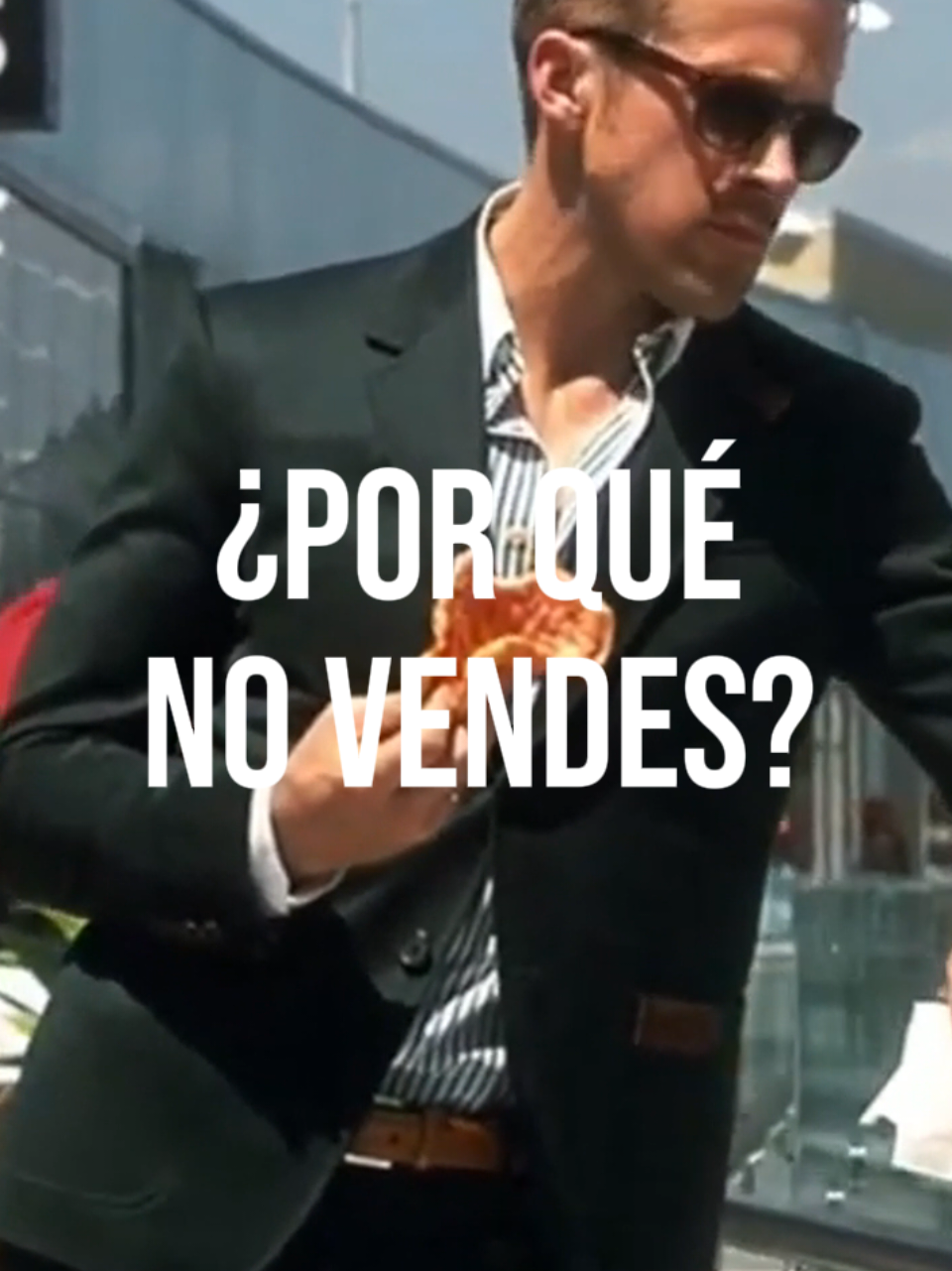 Tu cliente no quiere un héroe… 🦸‍♂️ quiere una solución. Hazlo sobre ellos. Hazlo simple. Hazlo claro. #marketing #ventas #emprendedores #negocios