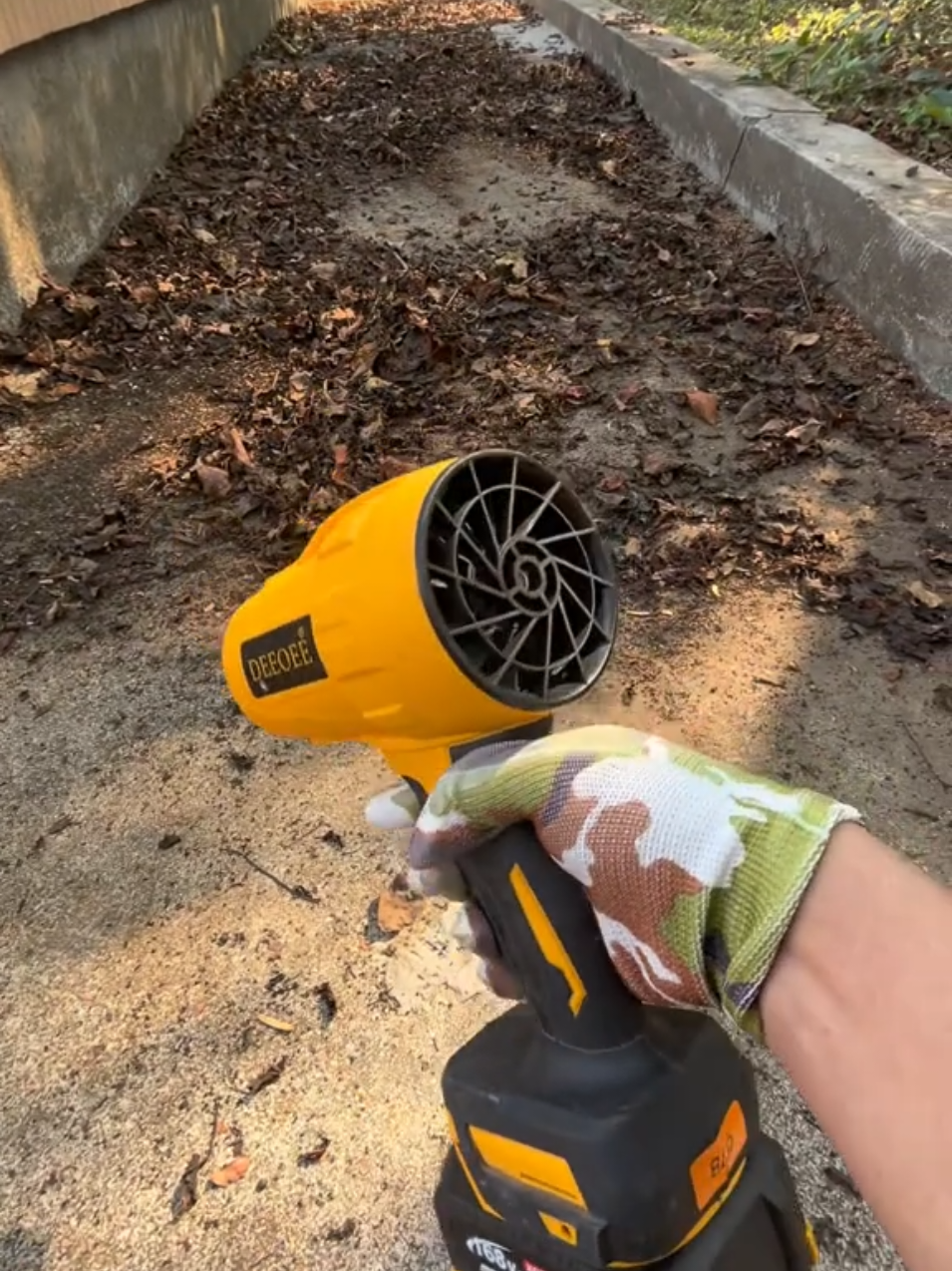 🔥 Soprador Turbo Portátil Recarregável 48v Com 2 Baterias #sopradordefolhas #soprador #promocao #mato #limpeza #brasil #shopeebrasil 