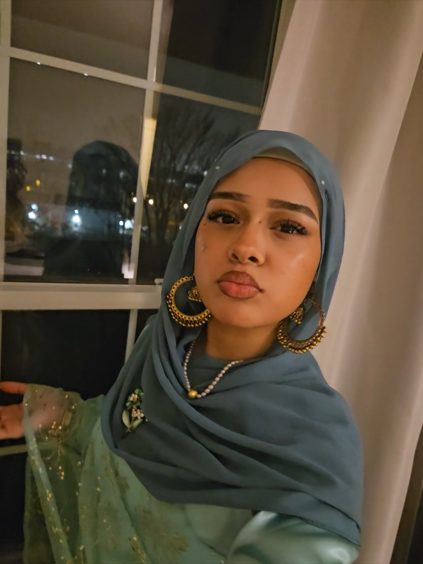 chat I'm liderlly in a lehenga 🥹🙏🏽#lehenga #xybca #fyp #foryou #aigenerated #hijabi #bengali #desi #browntiktok 
