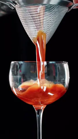 We heard you like espresso martinis… Onyx Instant brings our award-winning blends into a new format that is both effortless and exceptional. Suddenly, coffee concoctions are within your reach through a single pouch of deliciously soluble coffee.