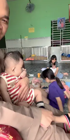 Cô chú nhớ bấm phô lô cho các con nhé.🥰🥰🥰 Cảm ơn cô chú rất nhiều 