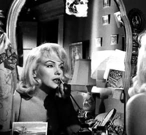 #marilynmonroe #lanadelrey #creatorsearchinsights #fyp #viral 