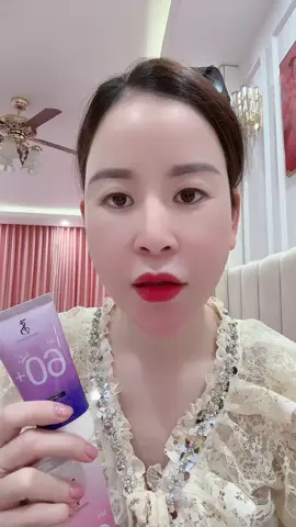 CHỐNG NẮNG DÙNG ĐỈNH LẮM CÁC CHỊ,kiềm dầu,không bết rít,không lộ vân kem,nâng tone trắng hồng hnay rẻ lắm ạ #kemchongnang #xuhuong #chốngnắng #lamdep #da #fyp 