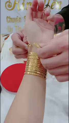 Tri ân tháng 4 dành đúng 3 ngày bán hàng ko lợi nhuận #kimyenshop #xuhuong #trangsuckimyen #trangsuc #vàng610_18k #yentrangsuc #vòngtay #lắctay #ximen 