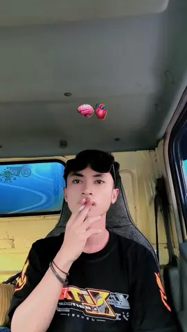 sekali kali post rai wedi dikiro ga ndue rai, masio elek penting ndue 🫣 #lewatberanda #fypage #foryou #slowmo #drivermuda#drivermudapunyacerita 