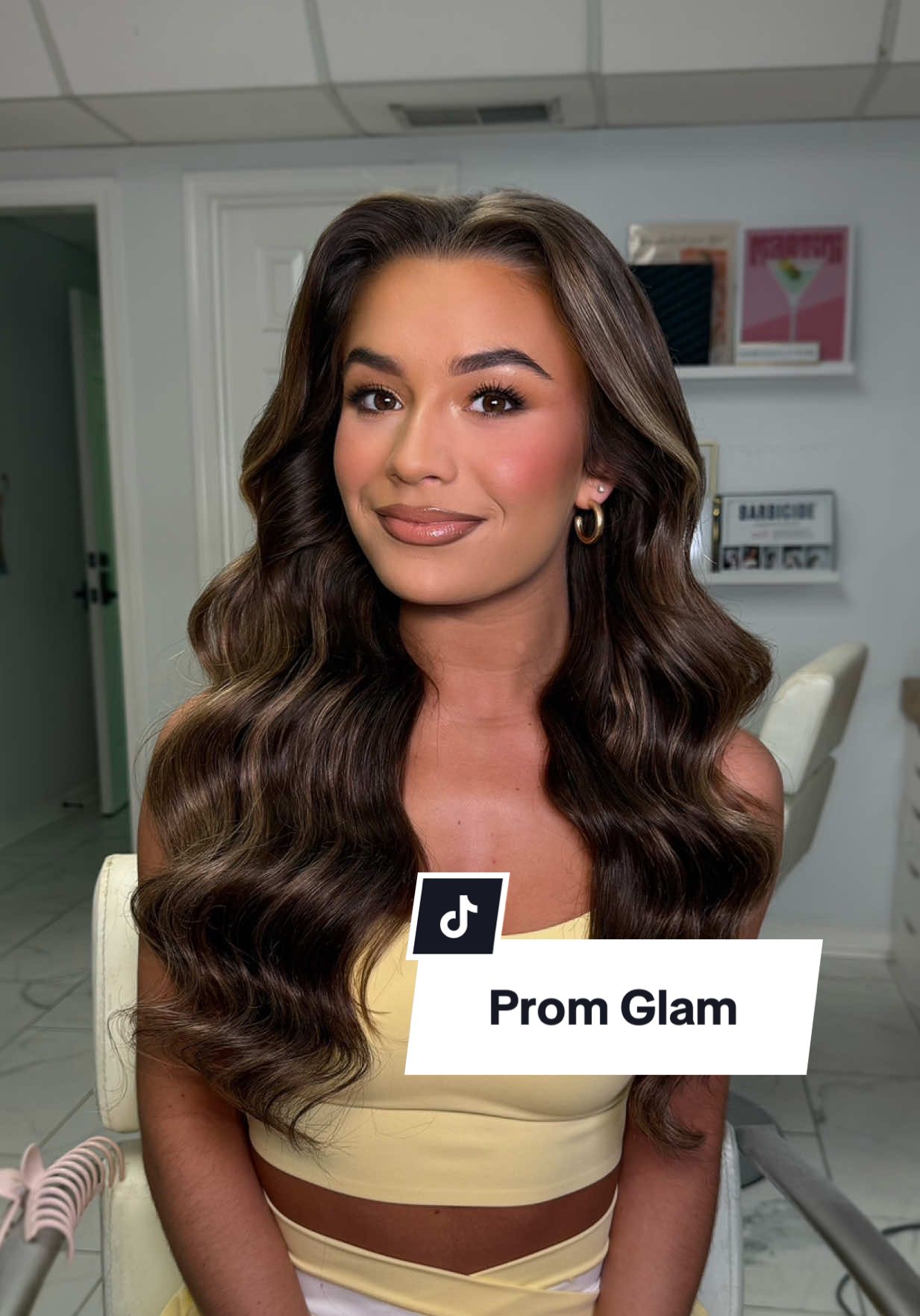 Prom day for @Cam!!💗 💋 #promakeupartist #alabamamakeupartist #prom #promdress #promtransition #fullglammakeup #charelstonmakeupartists #nashvillemakeupartist #bridalmakeup #promhair #prommakeup 