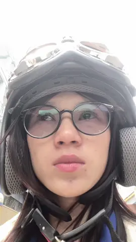 បរាជ័យម្នាក់ឯង ដួលម្នាក់ឯង ក្រោកឈរម្នាក់ឯង ខ្ញុំយំរួចជូត ទឹកភ្នែក លើកទឹកចិត្តខ្លួនឯងហើយ ដើរទៅមុខបន្តទៀត..🧎🏻‍♀️