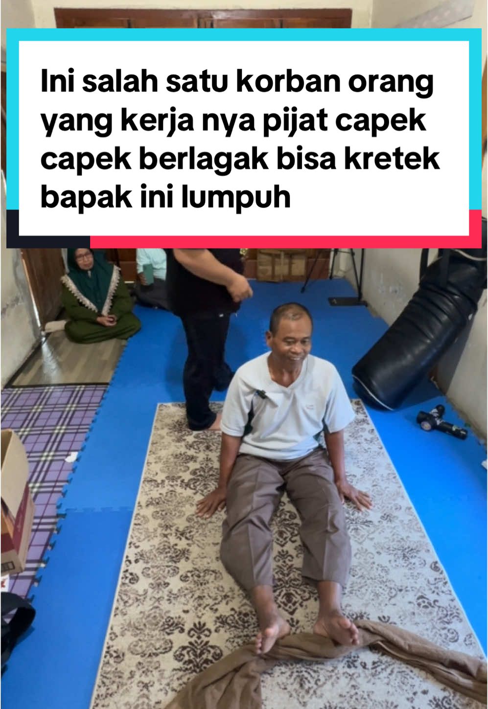 Bapak ini awal nya hanya ingin pijat capek capek,, ke tukang urut biasa dan tukang urut tersebut mencoba teknik kretek kepada bapak ini tapi cara narik nya salah ,,traksi dengan posisi penarik nya duduk dan setelah 3 hari kemudian bapak ini mengalami panas dingin dan mulai dari leher ke bawah susah untuk di gerakkan #chiropractic #bonesetting #bonecracking #kretekmadiunasli #kretekoriginal #sangkalputung #sarafkejepit #ankylosingspondylethisesis #frozenshoulder #masterdavidmadiun #082245997710 #desabanyukambang #dusunpandansili #kecamatanwonoasri #kabupatenmadiun #kretekcaruban