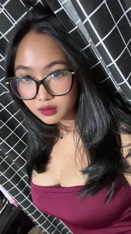 Aku diem aja kamu berisik apalagi aku ladenin apa ga jadi reog wkwkw