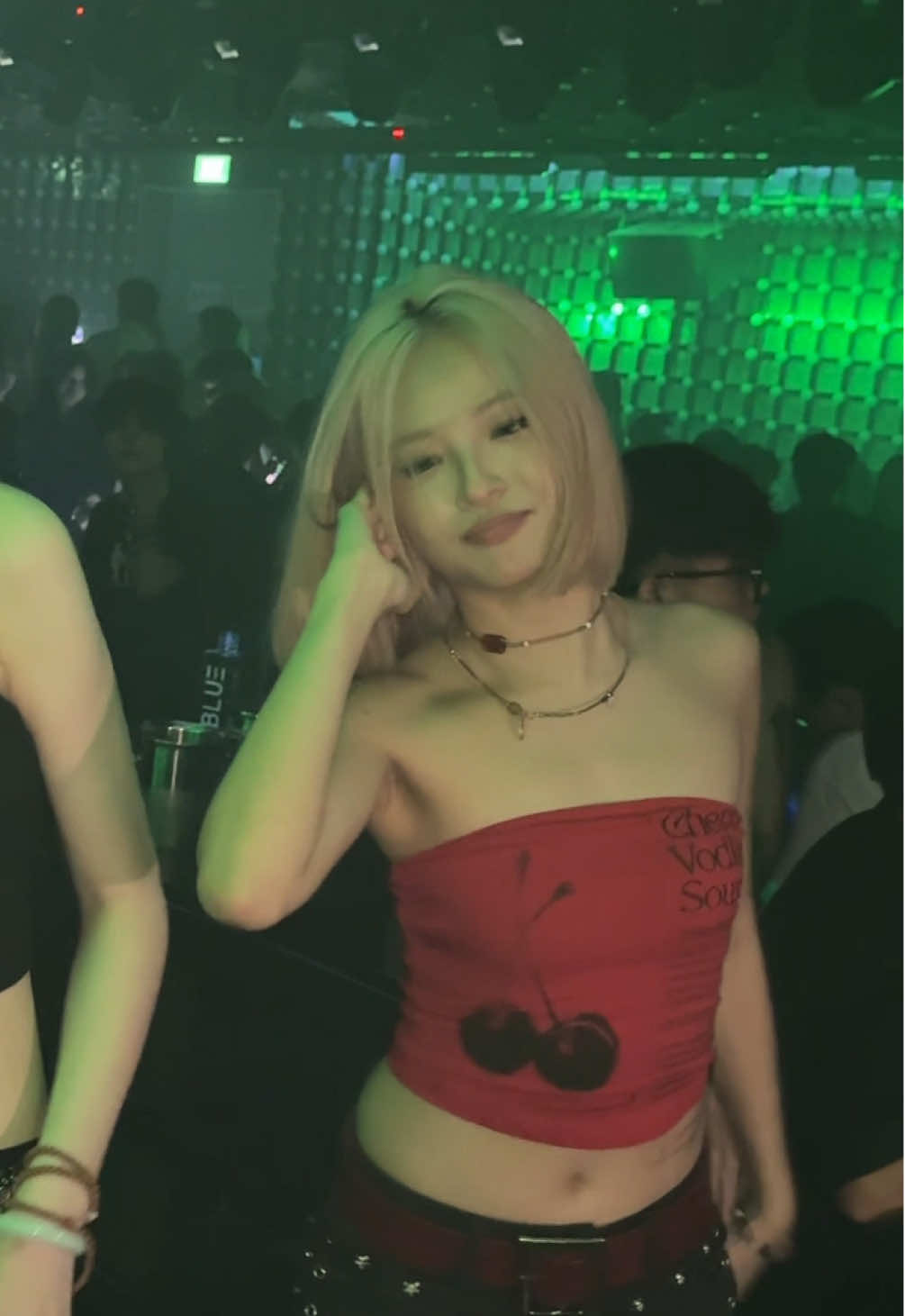 SG nightlife is back baby FT.aespa 🪭  #新加坡夜生活 #hiphop #cpop #sg #sgtiktok #fyp #whiplash #winter #jennie #dance #aespa 