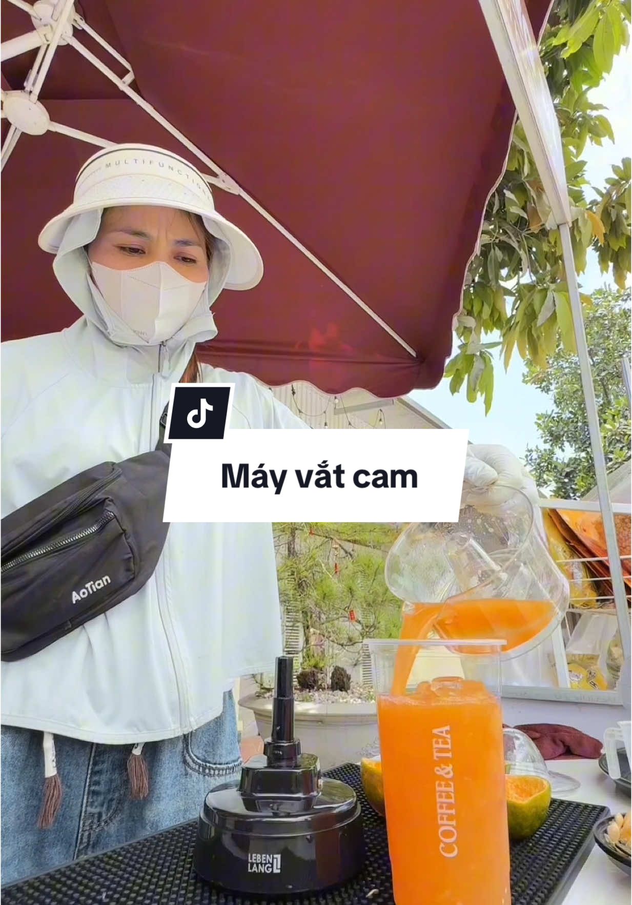 Một em máy vắt cam mini rất tiện dụng trong các gia đình và các quán nước #caphetakeaway #mayvatcam #camep 