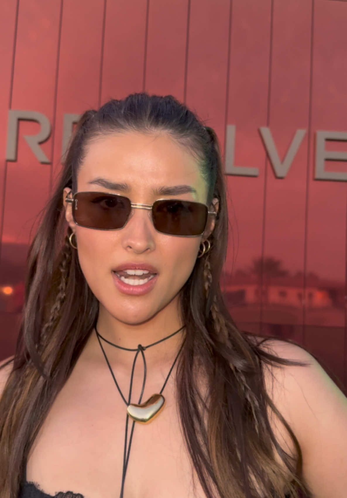 I know that’s right @Revolve #REVOLVEFestival 