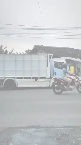 apa karena abang stepir ( stelan supir ) adek jadi stecu ? #nmr71 #trendingvideo #berandatiktok #foryoupage #epyepe #soundviral #lewatberanda #fyppppppppppppppppppppppp #trendbaru #4u #fy #stecu #