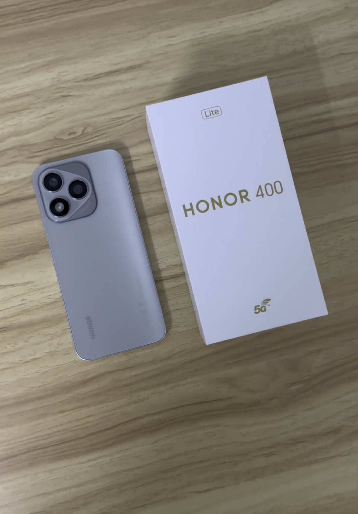 ASMR Unboxing Honor 400 Lite😍 #Honor #honorkipmallmelaka #honormalaysia #melaka #malaysia #tiktokmalaysia #melakapeople #creatorsearchinsights #honor400lite #fyp #fypppppppppppppppppppppppppppppp 