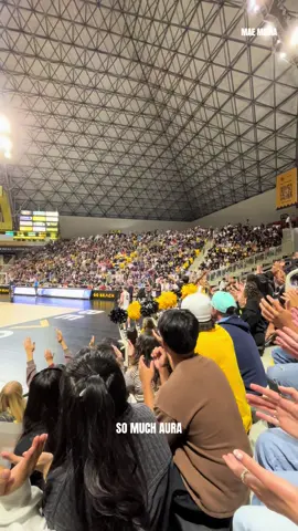 bro that would get to my head so fast  #volleyball #lbsumvb #lbsu #connorbloom @Connor Bloom @LBSU Men’s Volleyball @LBSU 