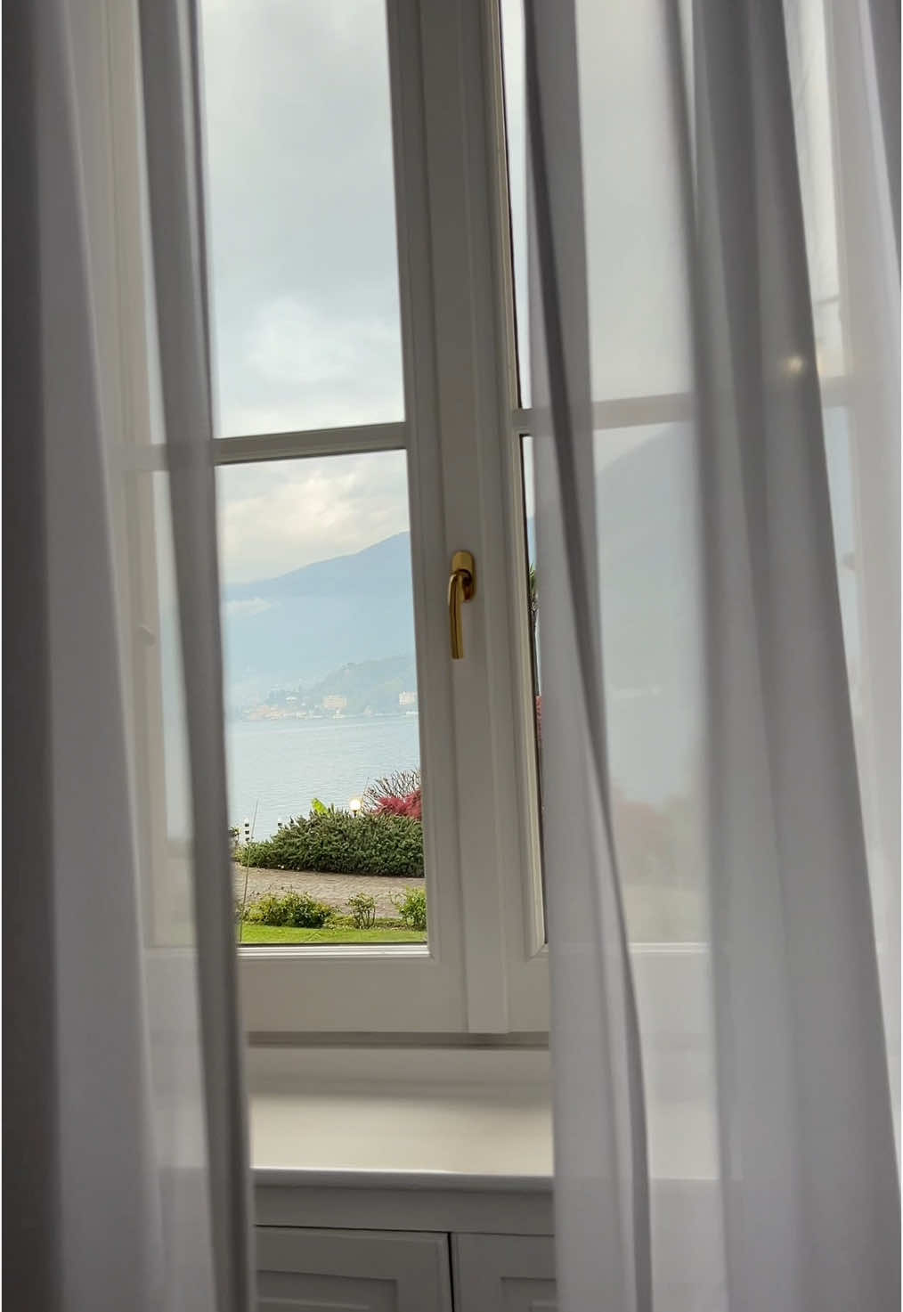 Love the new spa renovation at the @villaserbellonibellagio 🤍 swim cover up from @Meshki 