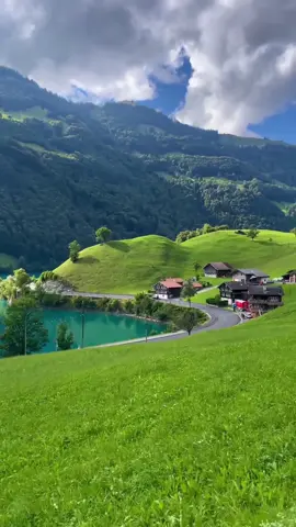 Switzerland🇨🇭 #swiss #swissalps #switzerlandnature #switzerland🇨🇭 #swissbeautiful #switzerland #swissroads 