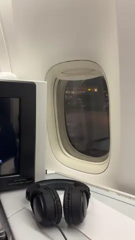 @Air Canada #boeing #businessclass #businessclasstravel #aviation #canada_life🇨🇦 #montreal 