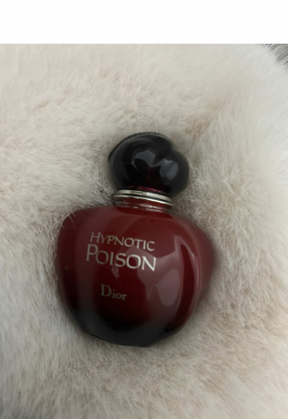 👠🍷🥥💋🍦#dior #hypnoticpoison  #darkred #girls #cherry #clean #women #fyp #foryoupagee