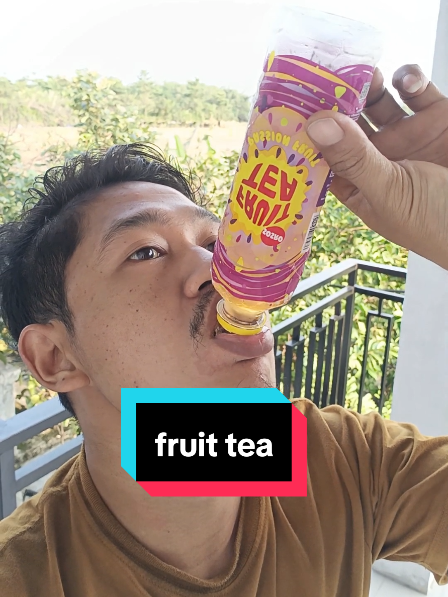 minum fruit tea gess. #minumtercepat #asmr #mukbang #drink #fruittea #minuman #vlogfood #fypシ゚ 