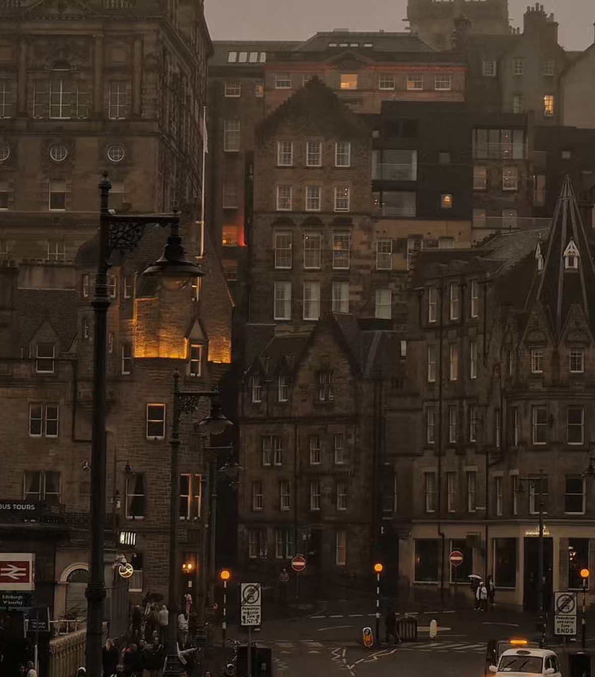 my soul city forever #edinburgh #Scotland #city #edinburghscotland #edinburghcastle #aesthetic #pinterest #autumn #fall #gilmoregirls #fyp #foryou #foryoupage #darkacademia 