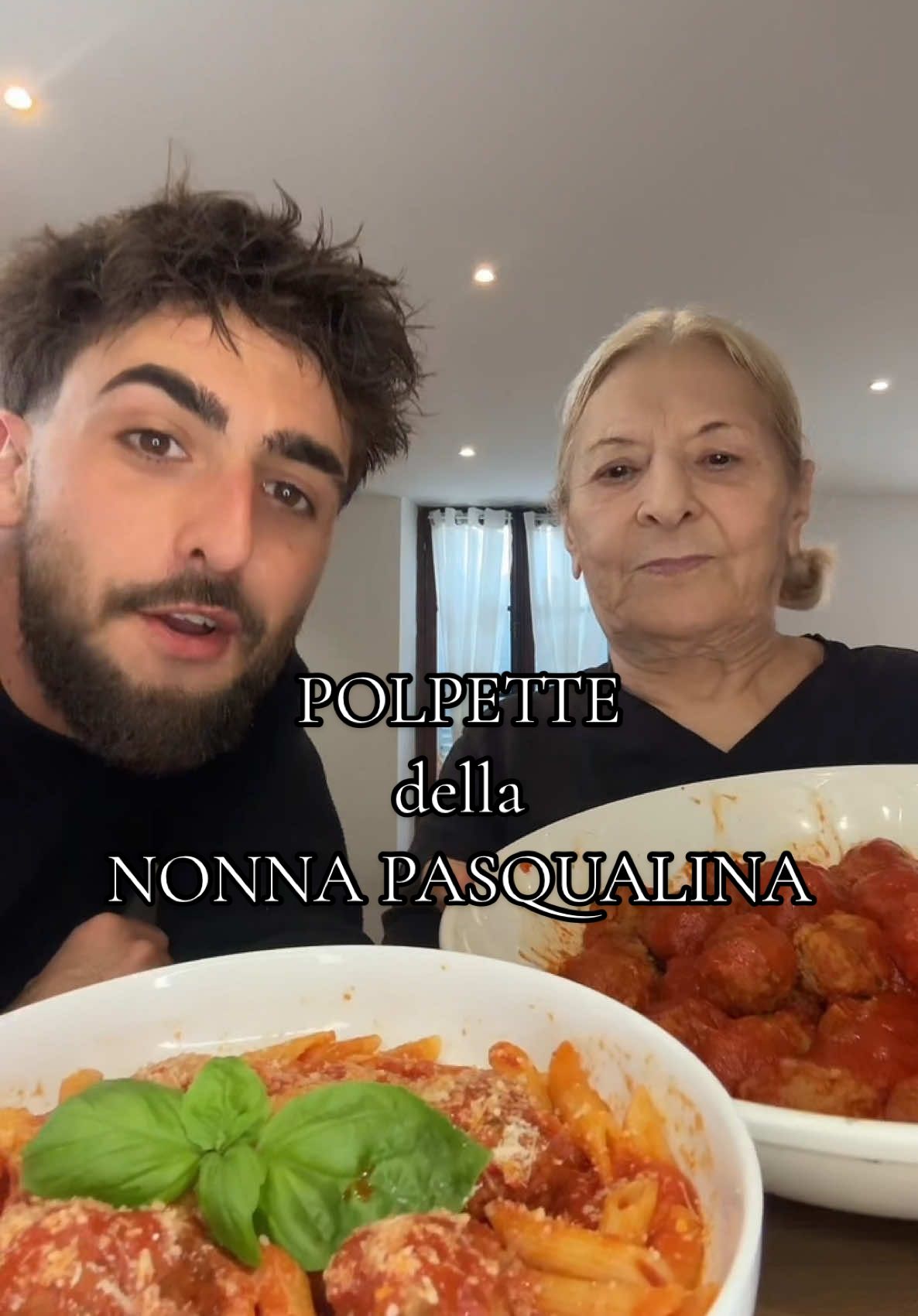 Polpette della Nonna Pasqualina per la festa di Pasqua 🍝🇮🇹 Ricette : 6 persone  • 500g Bœuf Hachée  • 2 œufs  • Ail • 80g Chapelure • 60g Parmesan • Persil  • Sel/Poivre • 1L Passata di Pomodoro • 1 Cipolla  • Zucchero • Basilico • Parmigiano #pasta #fyp #grandma #italian #pov #lover #familia #popular #vira #polpette #carne #meat #loveyou #foodporn #cuisine #passion #foodporn #italy🇮🇹 #italytiktok #travel #cucina #restaurant #eat #eating #monday #dimanche #edit #mode #musica #outfit #calabria #talk #nonnaenipote #Recipe #recette #ricette #foryouu #for #mem #memestiktok #cooking 