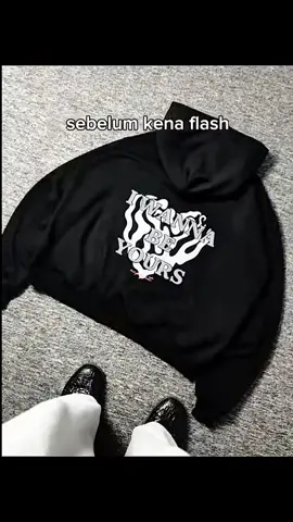 emang boleh ngungkapin perasaan lewat hoodie?? 😉🤍✨ #hoodie #iwannabeyoursarcticmonkeys #iwannabeyours #arcticmonkeys #fypviralシviral 
