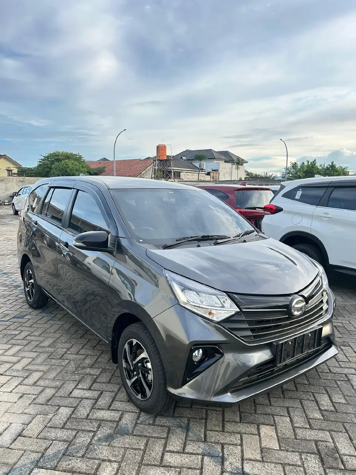Daihatsu Sigra 1.2 R GREY 2025 ‼️ Veron Daihatsu Lampung Telp/wa 085377667671 #daihatsusigra  #fypツ #viral #mobilkeluarga #sigraindonesia 