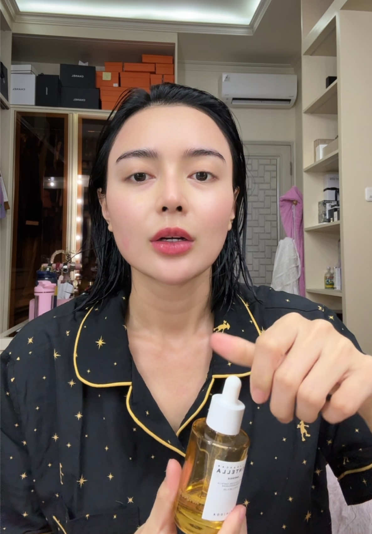 Emang sedahsyat ini dia tuh! Ud 2bulanan aku pake rutin bgt dari smnjak diKorea .. dan muka aku ud g merah2 jerawat juga klo tiba2 muncul cepet banget kempesnya wei 🥺🥺🫶🫶😭😭