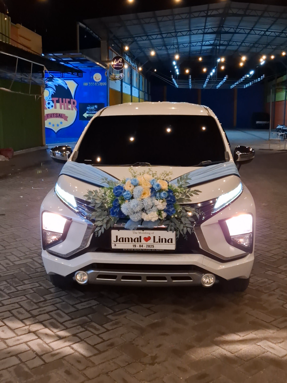 terimakasih buat @fitriaabb11 owner Hijab & gamis ketapang. hias mobil pengantin xpander. #sunsetflorist #xpander #hiasmobilpengantin #mobilpengantin #hiasmobil #banyuates #ketapang 