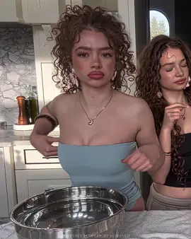 Comp 69 #demitra #demitrakalogeras #kalogeras #kalogerassisters #kalogerasedit #elianakalogeras #DEMITRA #sundaykalogeras #DEMITRAKALOGERAS #demitrakalogerassundaykalogeras #newspaperedit #demitrakalogerasedit #demitramiakalogeras #mala #spanishsong #fyp #4kedit #aestheticedits #fyppppppppppppppppppppppp #makemefamous #movieedit