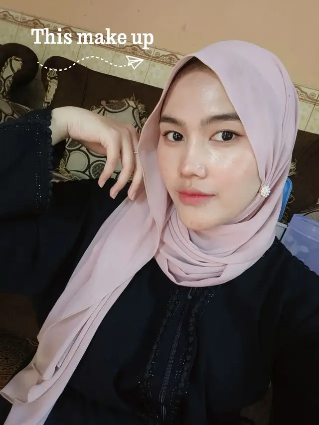 syukur bukan hanya tentang apa yang kita punya, tapi tentang bagaimana kita menghargainya🤍 alhamdulillah aku sangat bersyukur akan semua yang aku miliki hingga saat ini, thanks god🤲 #freshmakeuplook #flawlessmakeup #fypage #4upage #wardahbeauty #fyp #somethinc #ltpro #pinklash #dezelme #instaperfect #fypシ゚ 