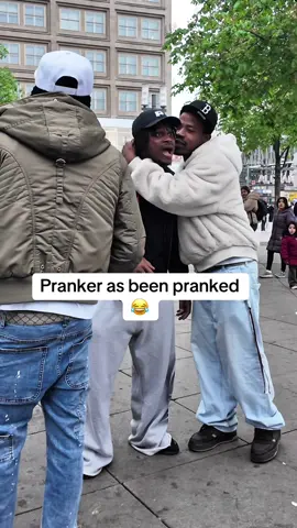 This is crazy 😂 #fyppp #viral #foryou #namibia #viralreels #southafrica #fyp #trend #nigeria #foryoupagе #trendingreels #deutschland #deut #berlin #europe #italy #fyp #funnytiktok 