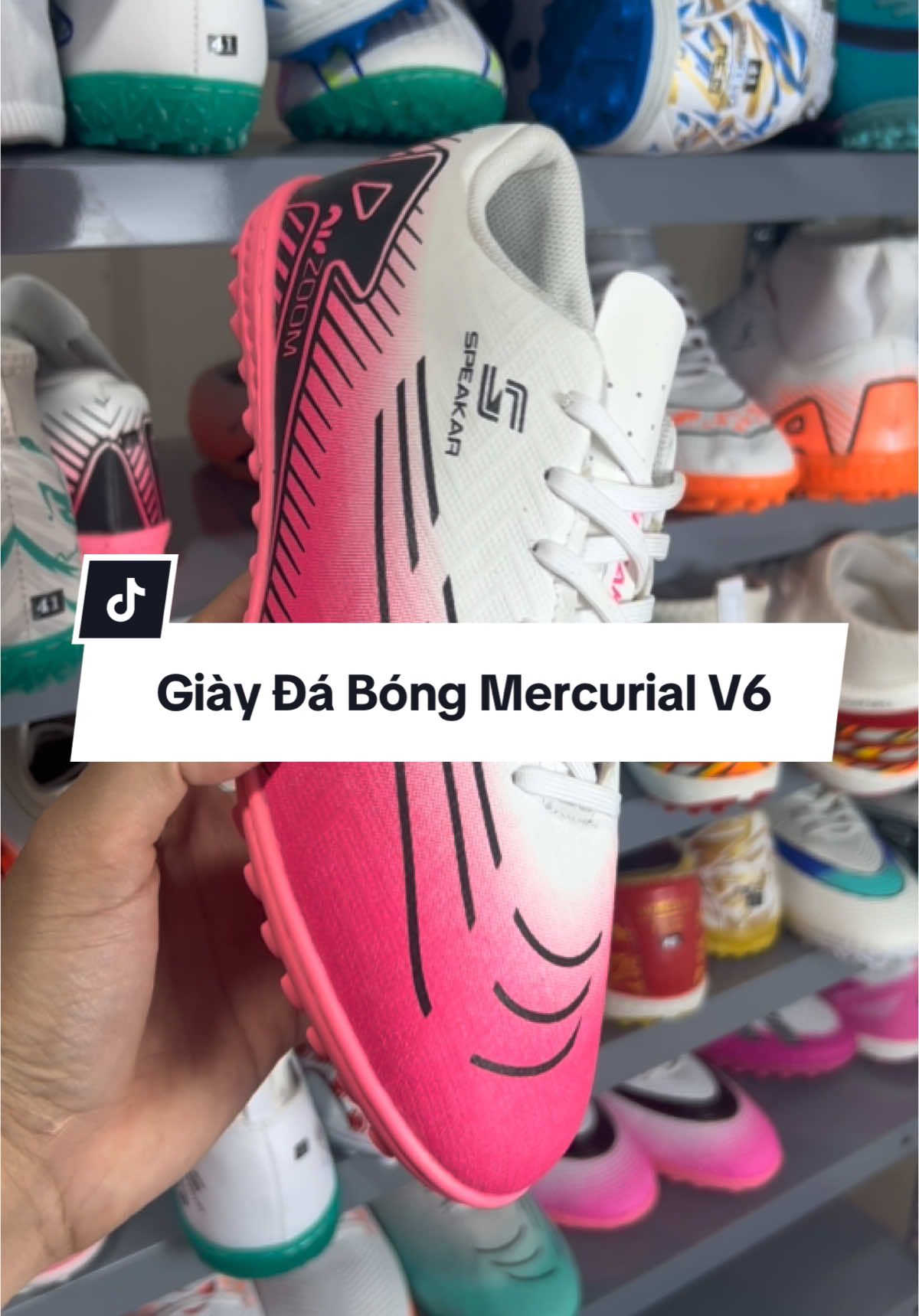 Giày Đá Bóng Mercurial V6. #brosport #giaybongda #giaydabanh #giaybongdagiare #reviewgiaybongda #phủi #superfly #mercurial #vapor16 