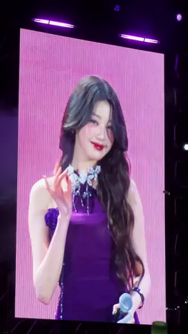 Some of Wonyoung's melodies on the screen in Việt Nam 🇻🇳  #wonyoung #ive 