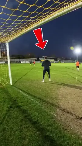 Dünyanın En Şanslı Kalecisi❗😱 #keşfet #şanslı #kaleci #futbol #viralvideo 