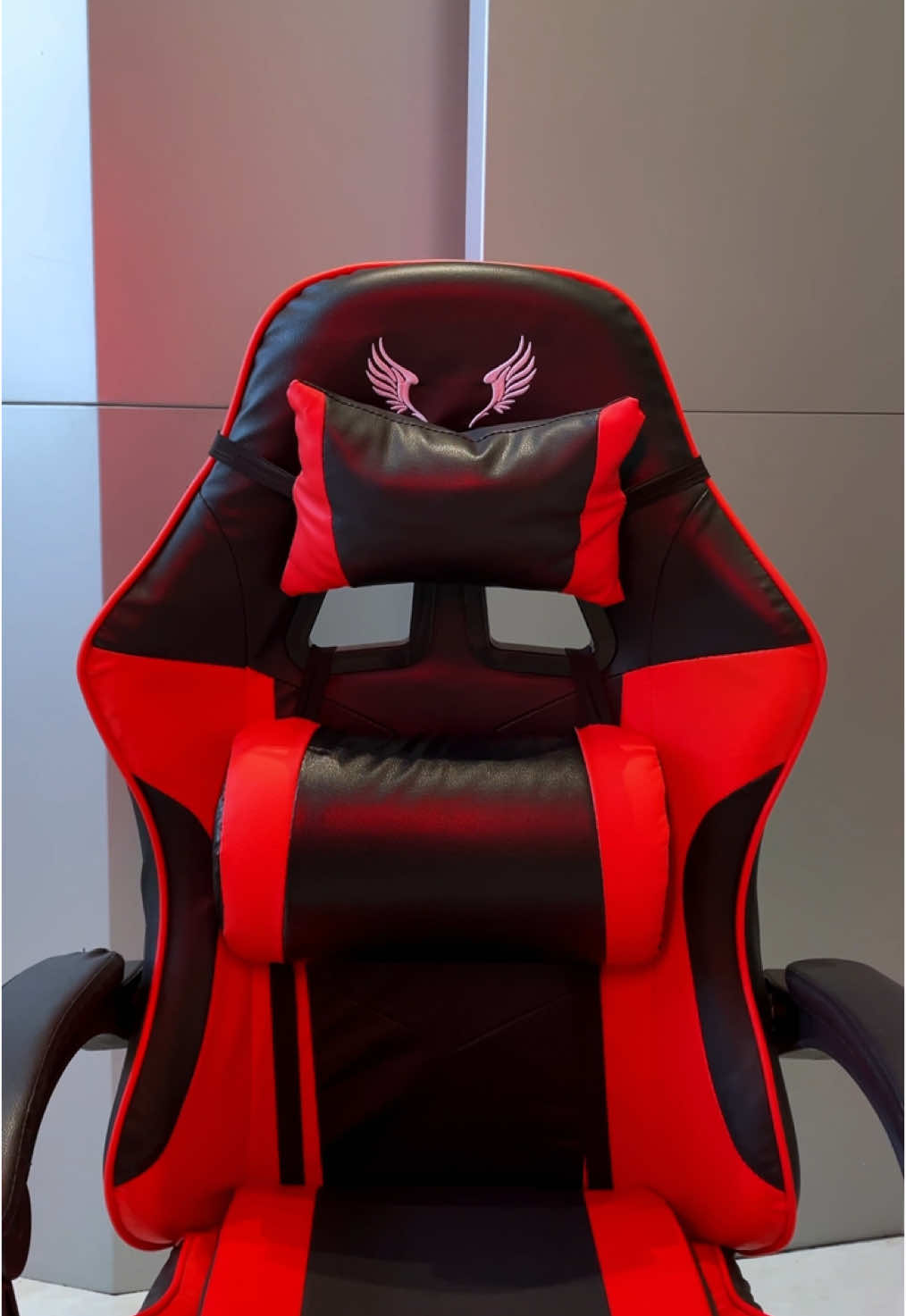 So cool this black red chair!!!#chair #officechair #office #gaming #gamingchair 