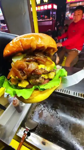 Double Mexican spicy burger #burger #foryou #treanding #videoviral 