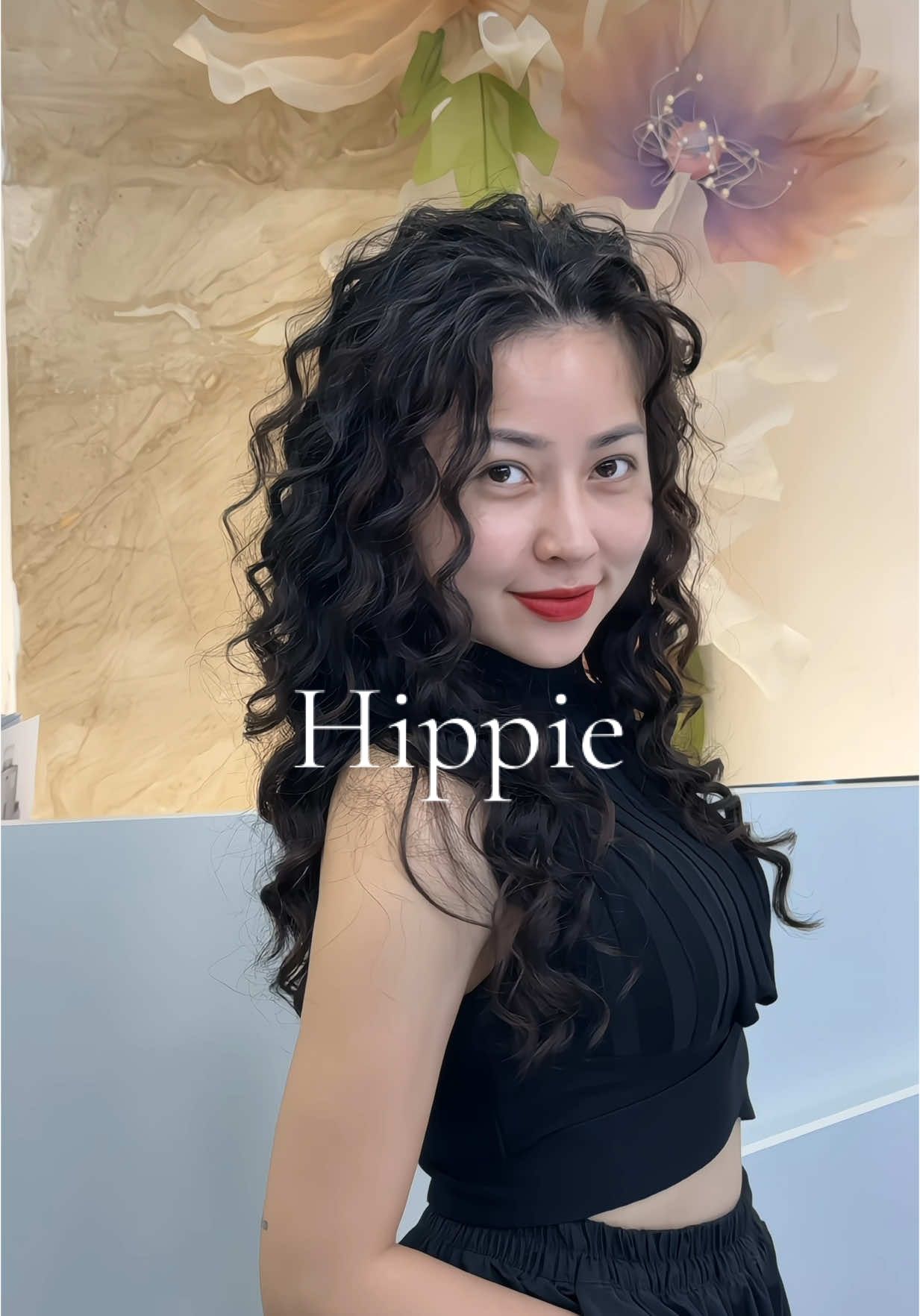 Hippie thể hiện được sự tự do, mạnh mẽ, mọi thứ không theo sắp đặt, tự do trong cá tính 😍 mấy bàaa nên thử nhoaaaa #titok #salonperchanh #tócđẹp #hairsalon 