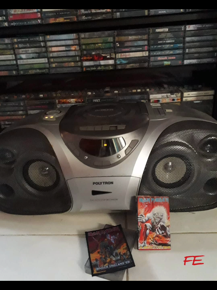 Selamat Istirahat.... A Real Live One #ironmaiden #arealliveone #caniplaywithmadness #heavymetal #collector #collections #mycollections #cassette #cassettes #cassettetape #casettetapes #kaset #kasetpita #kasettape #patch #patches #battlevest #battlevestassault #vidioviral #videotiktok #vyp
