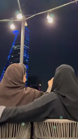 و انها الكتف الذي استند عليه كلما مالت بي الحياة حصة اختي 🥹🤍.#غزلان_القحطاني #explore #اكسبلور #fyp #الشعب_الصيني_ماله_حل😂😂 #مالي_خلق_احط_هاشتاقات 